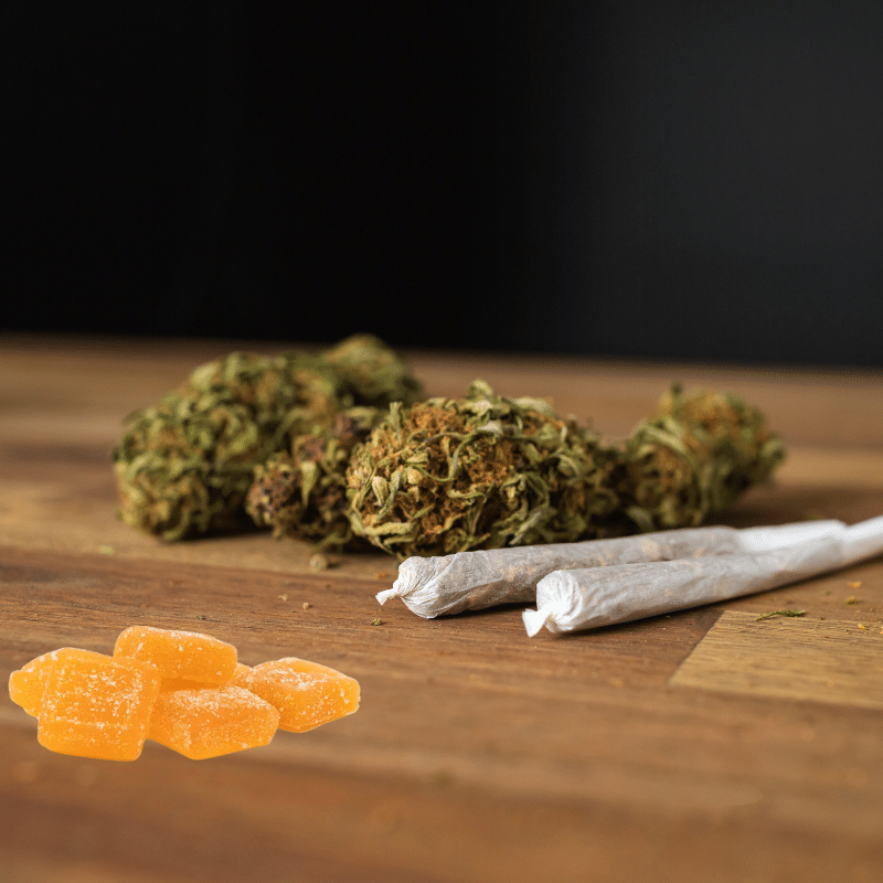 Using Delta 9 THC Edibles vs. Smoking: Which Gives a Better Experience?